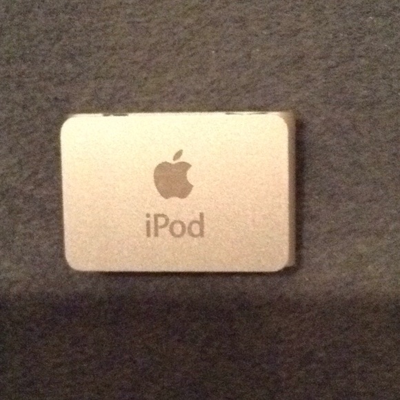 iPod - Picture 3 of 5